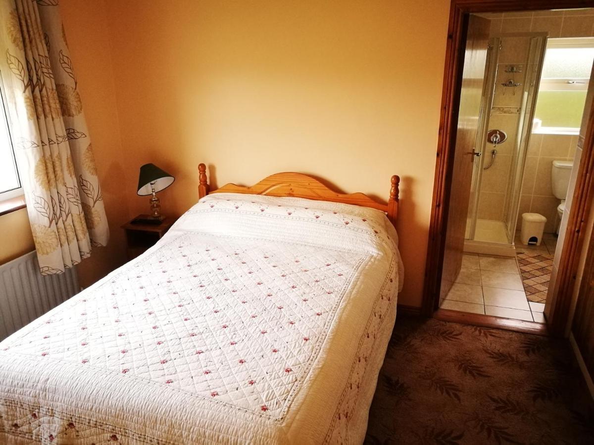 Danubio Guest Accommodation Doonbeg Esterno foto