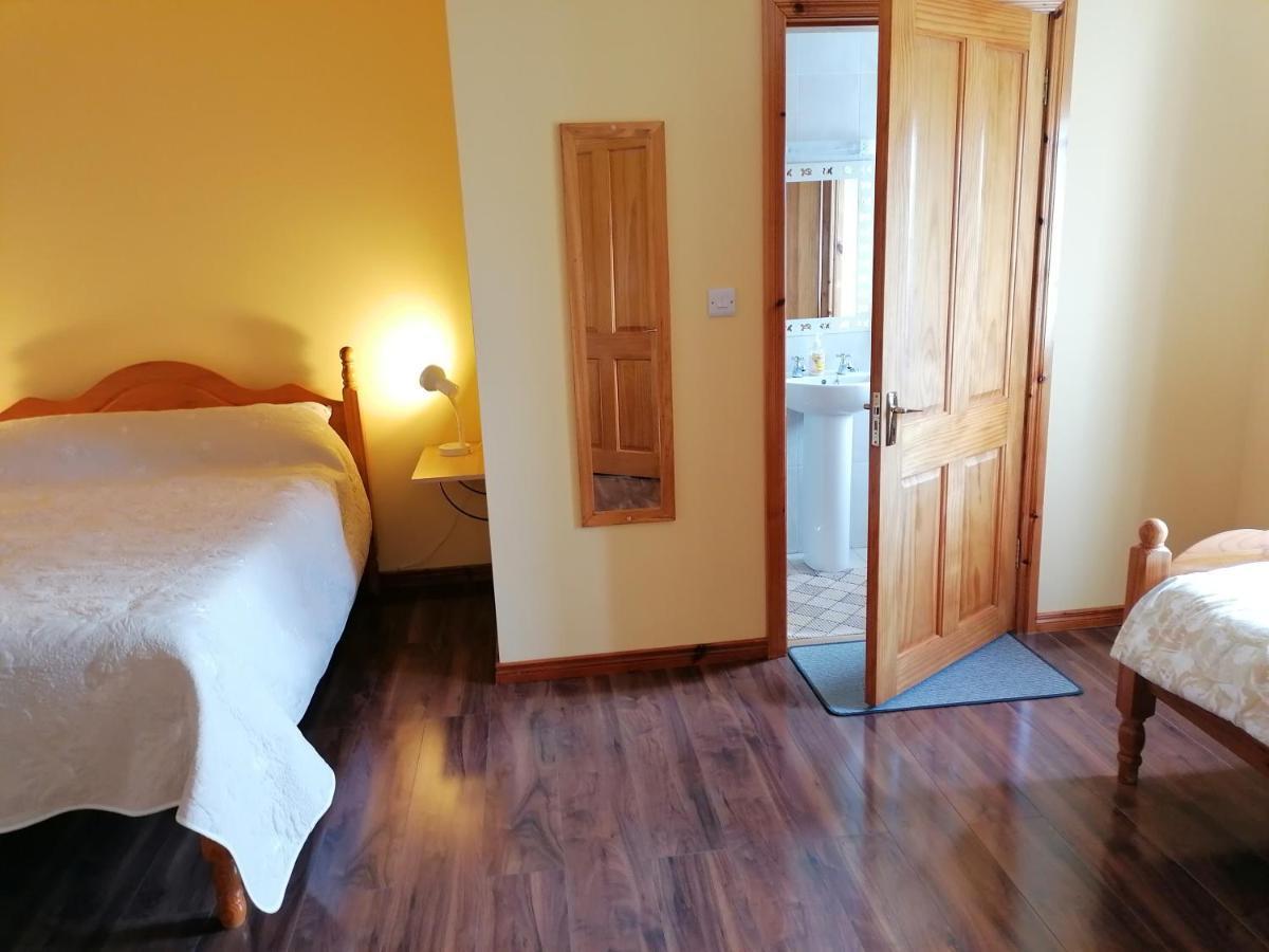 Danubio Guest Accommodation Doonbeg Esterno foto